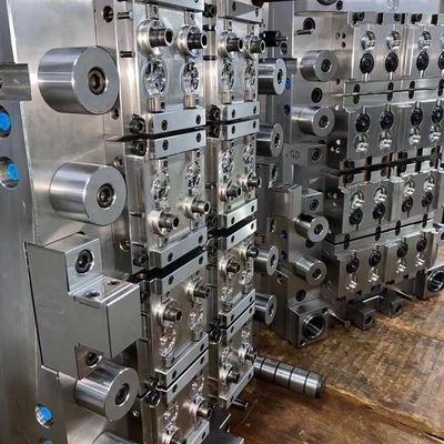 قطعات قالب پیش قالب سفارشی PET. ابزار دقیق برای قالب گذاری تزریقی.