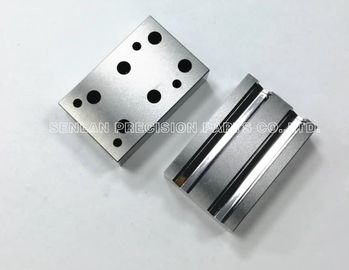 کشویی قطعات قالب پلاستیکی Hitachi HPM38 قرار دادن هسته با پرداخت